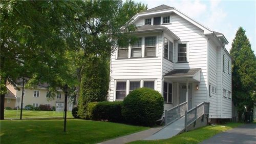 1067 N Winton Rd, Rochester, NY, 14609-6833 | Card Image