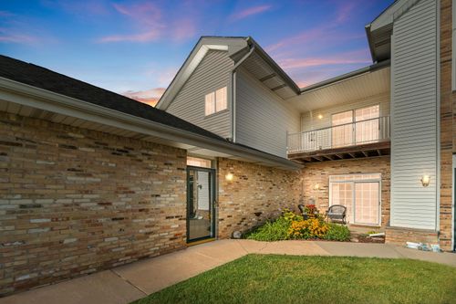 4237 Taylor Hbr W, Mount Pleasant, WI, 53403-9477 | Card Image