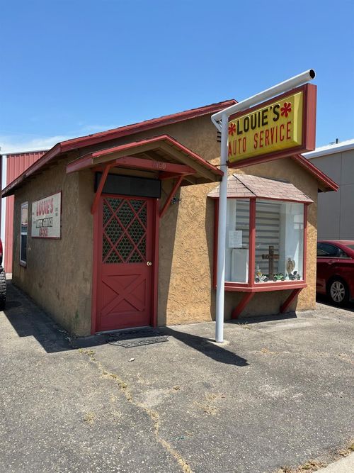 1530 G St, Reedley, CA, 93654-3434 | Card Image
