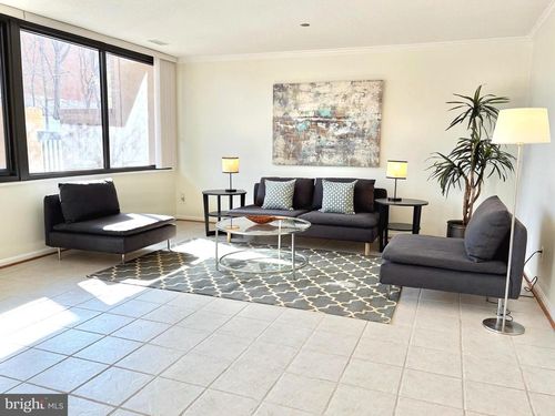 apt-t5w-3713 S George Mason Dr, FALLS CHURCH, VA, 22041-3764 | Card Image