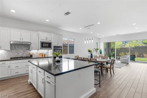 11605 Falconer Ave, Las Vegas, NV, 89122 | Card Image