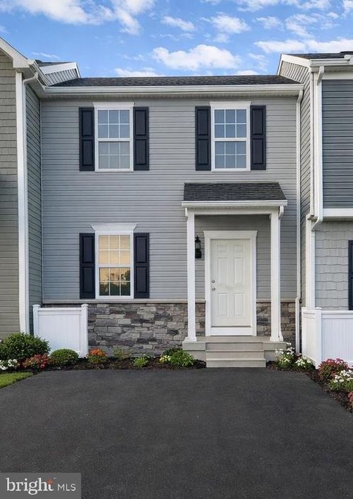 161-123 Holstein Dr, HANOVER, PA, 17331-8044 | Card Image