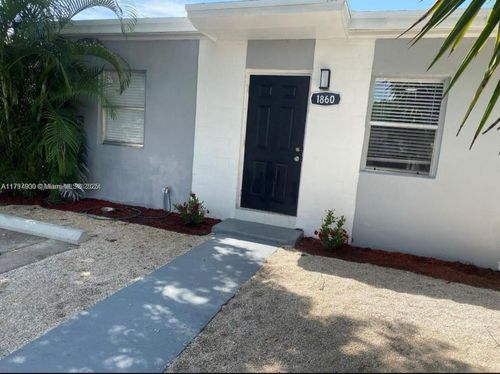 1860 Nw 59th St, Miami, FL, 33142-2430 | Card Image