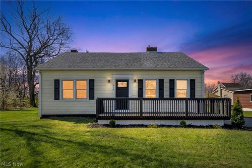 800 Independence Ave, Akron, OH, 44310-2522 | Card Image