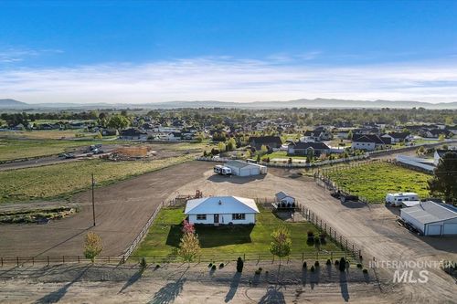 24766 Old Highway 30, Caldwell, ID, 83607-8419 | Card Image