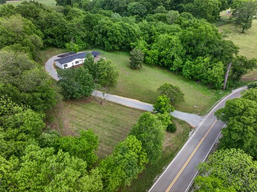 716 Canaan Rd, Columbia, TN, 38401-6073 | Card Image