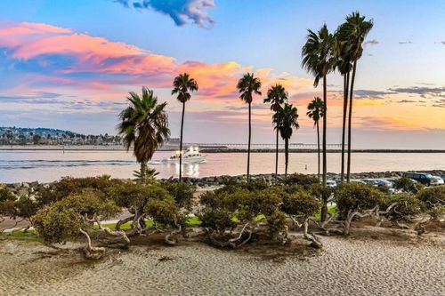 2623 Ocean Front Walk, San Diego, CA, 92109-8242 | Card Image