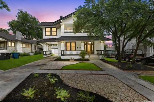 940 W Mulberry Ave, San Antonio, TX, 78201-5679 | Card Image