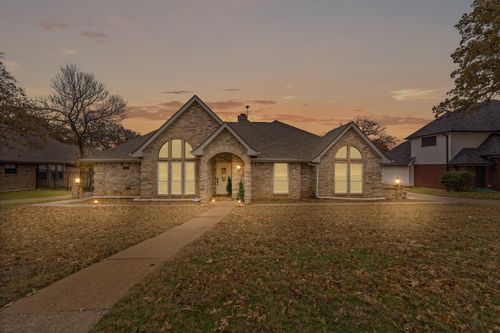 225 Sw Alsbury Blvd, Burleson, TX, 76028-3701 | Card Image