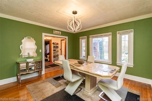 92 E Iroquois Rd, Pontiac, MI, 48341-2015 | Card Image