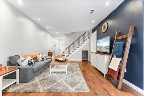 apt-112-4700 Warner Ave, Huntington Beach, CA, 92649-3900 | Card Image