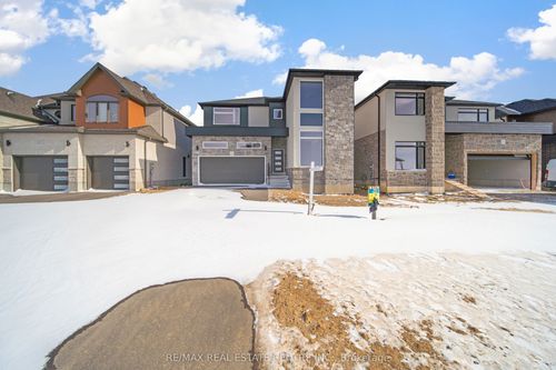 29 Bean St, Paris, ON, N3L0J4 | Card Image