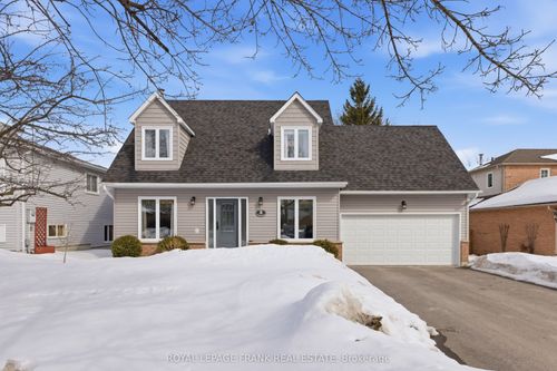 3 Mcguire Cres, Uxbridge, ON, L9P1G7 | Card Image