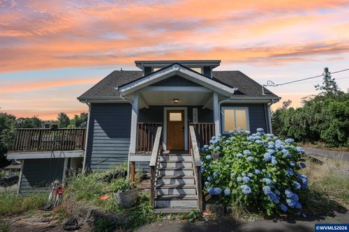 1612 12th St, Oregon City, OR, 97045-2121 | Card Image