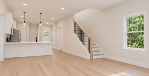 1075 Stagecoach Dr, White House, TN, 37188-2281 | Card Image
