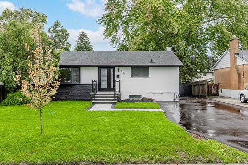 222 Hammersmith Crt, Burlington, ON, L7L4N7 | Card Image