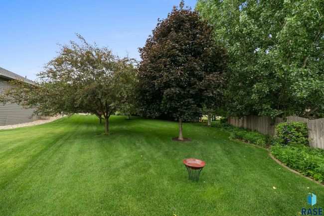 4400 E Aster Cir, House other with 5 bedrooms, 4 bathrooms and null parking in Sioux Falls SD | Image 60