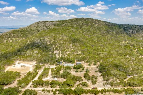 2844 Hidden Valley Rd, Pipe Creek, TX, 78063 | Card Image
