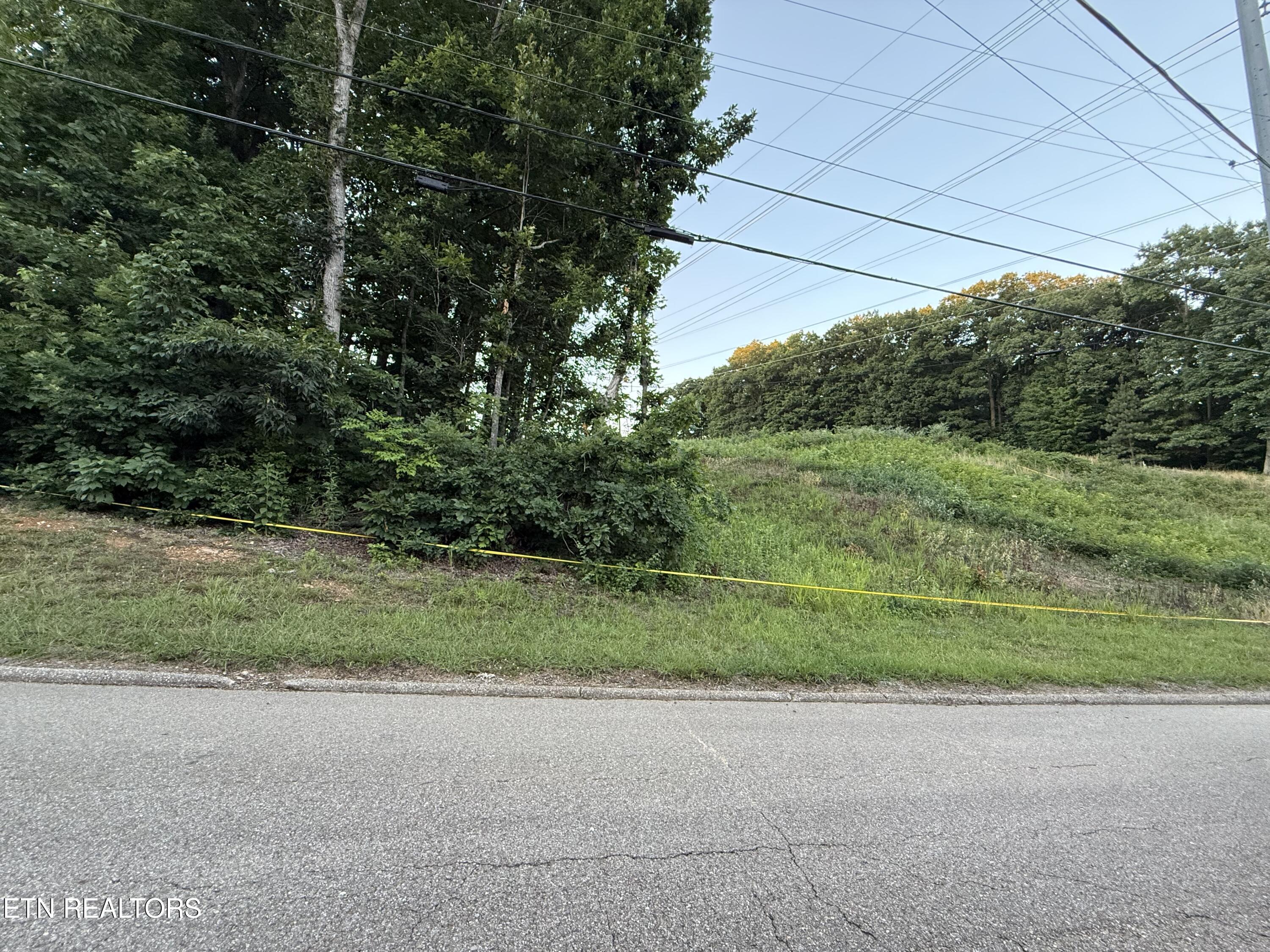 Land in Knoxville