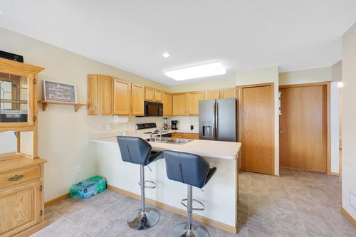 9462 Prairieview Trl N, Champlin, MN, 55316-2692 | Card Image