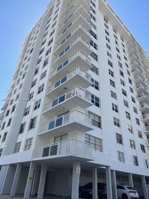 apt-414-1849 S Ocean Dr, Hallandale Beach, FL, 33009-4918 | Card Image