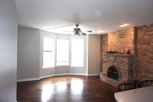apt-2-2950 N Halsted St, Chicago, IL, 60657-5174 | Card Image