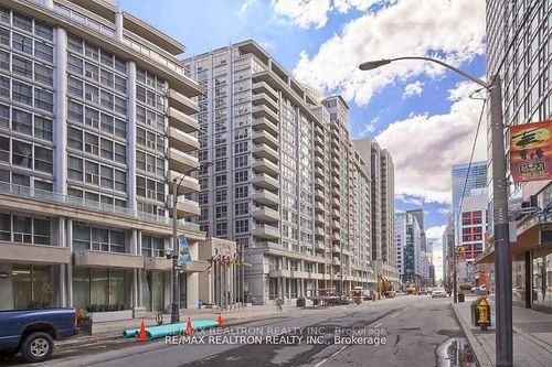 422-270 Wellington St W, Toronto, ON, M5V3P5 | Card Image