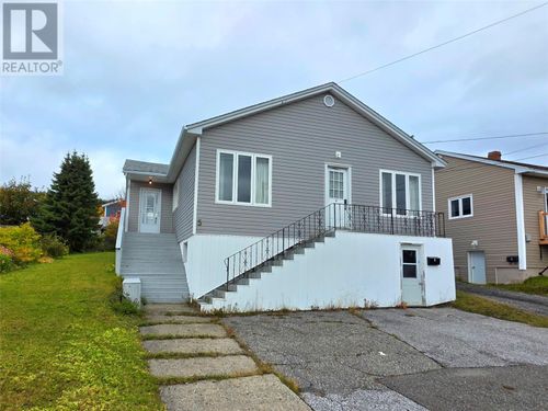 5 Rosedale St, Corner Brook, NL, A2H4N9 | Card Image