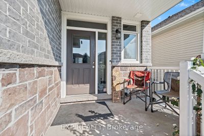 107 Dr Richard James Cres, Home with 3 bedrooms, 3 bathrooms and 2 parking in Amherstview ON | Image 3