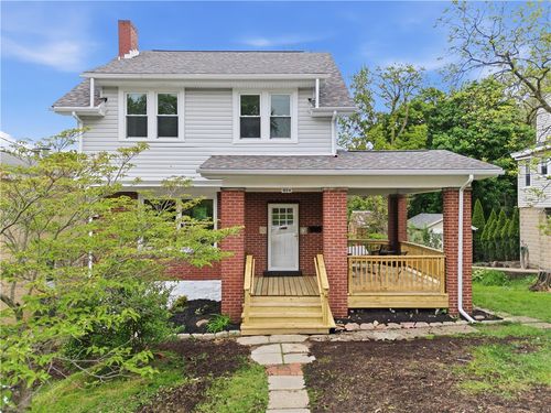 1004 Biltmore Ave, Pittsburgh, PA, 15216-2304 | Card Image