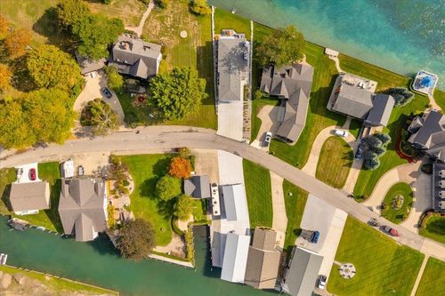 488 Lathrop St, Algonac, MI, 48001-1639 | Card Image