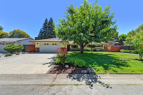 8636 Sheraton Dr, Fair Oaks, CA, 95628-2967 | Card Image