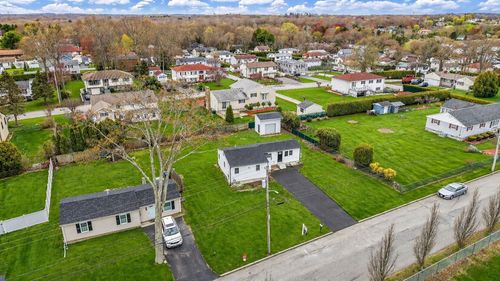 715 Newhall St, Fall River, MA, 02721-4607 | Card Image