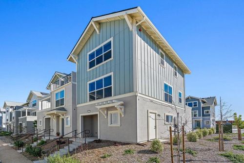 102 Skyline Vista Way, Watsonville, CA, 95076-6719 | Card Image