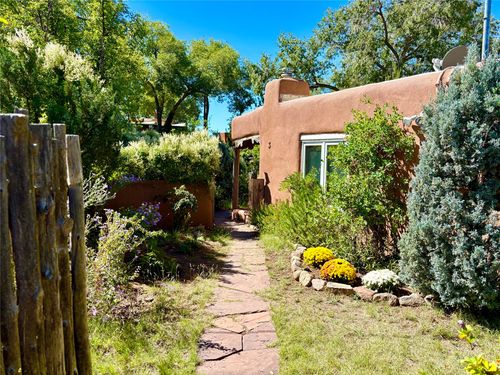 2175 Old Arroyo Chamiso Rd, Santa Fe, NM, 87505 | Card Image