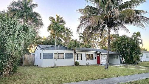 521 E Evanston Cir, Fort Lauderdale, FL, 33312-1930 | Card Image