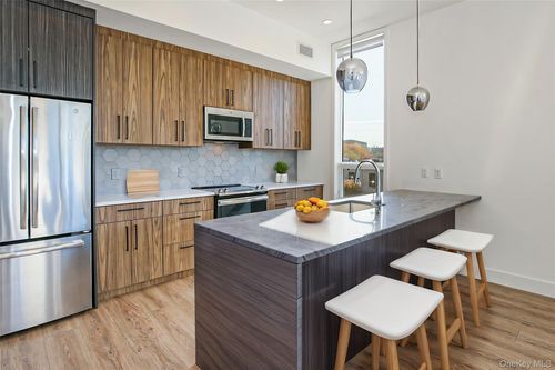 apt-301-39 Washington Ave, Pleasantville, NY, 10570-2875 | Card Image