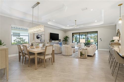 28071 Foxrock Ct, BONITA SPRINGS, FL, 34135-3123 | Card Image