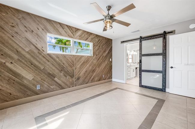 8727 Bay Crest Ln, House other with 3 bedrooms, 2 bathrooms and null parking in TAMPA FL | Image 17