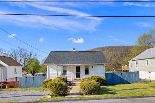 337 Mary Gray Ln, Staunton, VA, 24401-5030 | Card Image