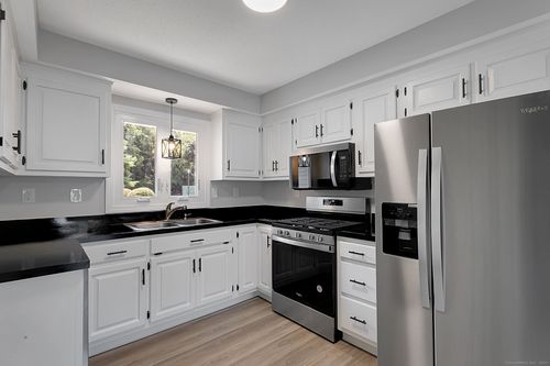 12-12 Daniel Dr, East Windsor, CT, 06088-9783 | Card Image