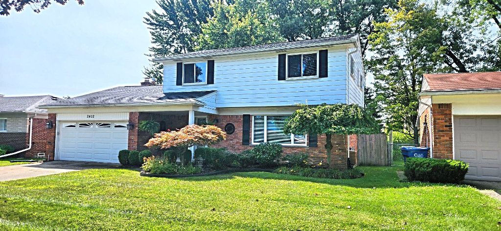 Walter Ave, Warren, MI 48092