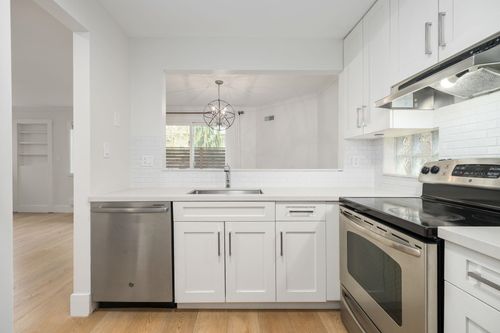 1959 W 2nd Ave, Vancouver, BC, V6J1J2 | Card Image