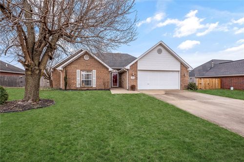 724 Colley St, Lowell, AR, 72745-8819 | Card Image