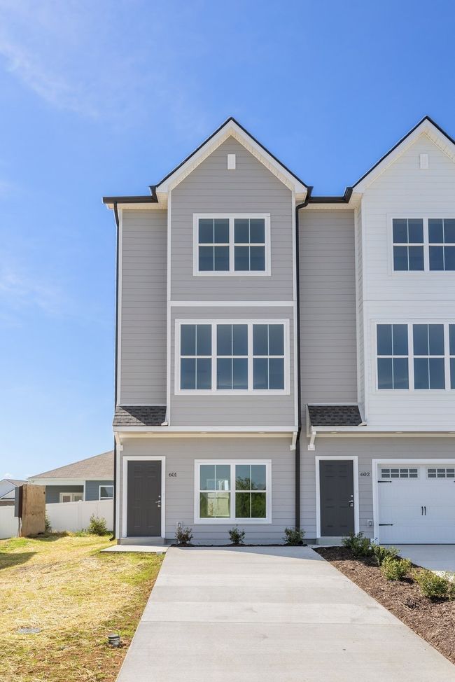 603 Harper Lndg, Townhouse with 3 bedrooms, 5 bathrooms and 1 parking in Chapel Hill TN | Image 23