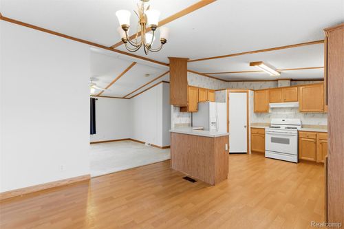 3710 Elm Ct, Clarkston, MI, 48348-1344 | Card Image