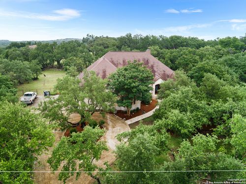 106 Oak Meadow Ln, Boerne, TX, 78006-5797 | Card Image