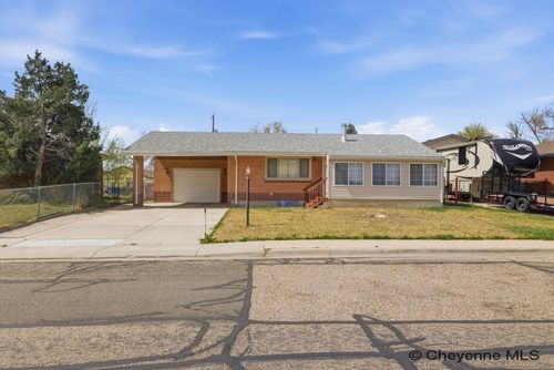 4714 Sagebrush Ave, Cheyenne, WY, 82009-5354 | Card Image