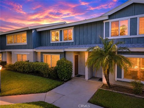 8-8901 Serapis Ave, Downey, CA, 90240-2481 | Card Image