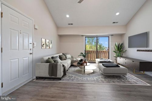 607 Ravens Crest Dr, PLAINSBORO, NJ, 08536-2484 | Card Image